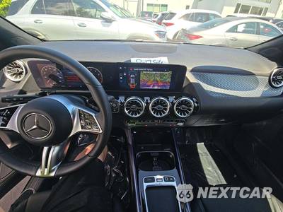 2025 Mercedes-Benz GLA 250 4MATIC - zdjęcie 9 z 19 - miniatura