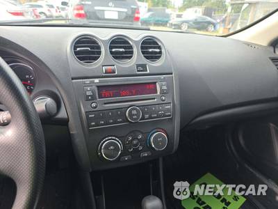 2010 Nissan Altima 2.5 S Coupe - zdjęcie 10 z 34 - miniatura