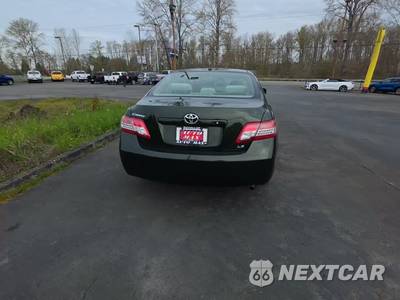 2010 Toyota Camry LE - zdjęcie 4 z 44 - miniatura