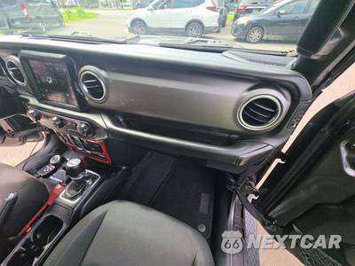 2018 Jeep Wrangler Unlimited Sahara - zdjęcie 19 z 27 - miniatura