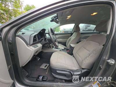 2020 Hyundai Elantra SEL Sedan - zdjęcie 6 z 36 - miniatura