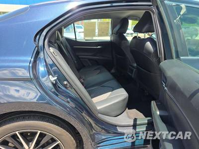 2021 Toyota Camry SE - zdjęcie 13 z 18 - miniatura