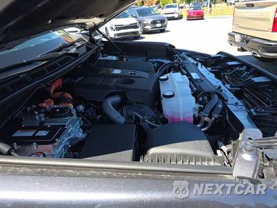 2026 Toyota Sequoia Platinum - zdjęcie 19 z 20 - miniatura