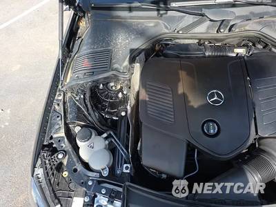 2023 Mercedes-Benz C 300 Sedan - zdjęcie 26 z 28 - miniatura