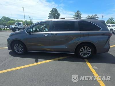 2024 Toyota Sienna XLE 8-Passenger 120.5" WB - zdjęcie 3 z 28 - miniatura