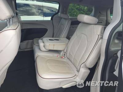 2018 Chrysler Pacifica Limited 121.6" WB - zdjęcie 13 z 25 - miniatura