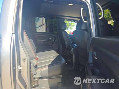 2022 Nissan TITAN XD PRO-4X Crew Cab Medium Bed - zdjęcie 16 z 23 - miniatura