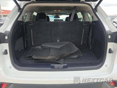 2023 Toyota Highlander XLE - zdjęcie 12 z 21 - miniatura