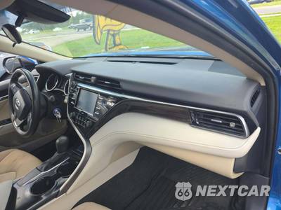 2020 Toyota Camry LE - zdjęcie 19 z 27 - miniatura