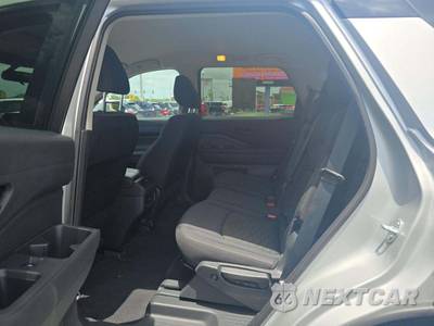 2025 Nissan Pathfinder SV - zdjęcie 10 z 21 - miniatura