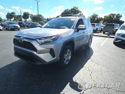 2023 Toyota RAV4 XLE - zdjęcie 1 z 22 - miniatura