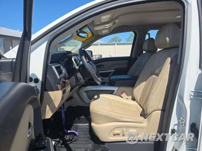 2017 Nissan TITAN SL Crew Cab Short Bed - zdjęcie 3 z 26 - miniatura