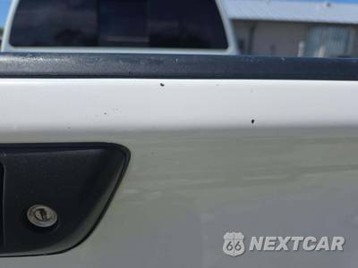 2017 Nissan TITAN SL Crew Cab Short Bed - zdjęcie 23 z 26 - miniatura