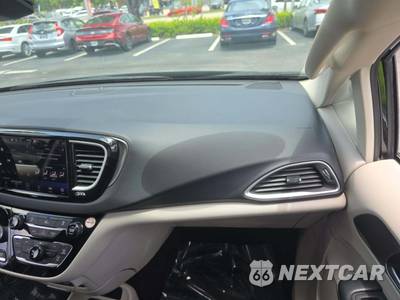 2022 Chrysler Pacifica Touring L 121.6" WB - zdjęcie 20 z 25 - miniatura