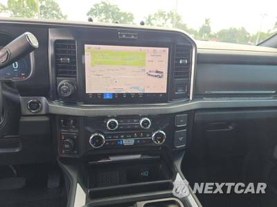 2025 Ford Super Duty F-250 Platinum Crew Cab Medium Bed - zdjęcie 7 z 21 - miniatura