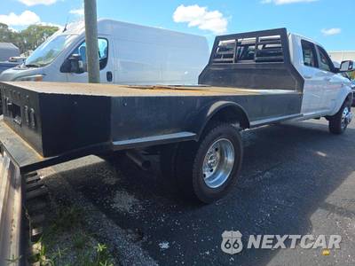 2021 Ram 5500 Cab Chassis Laramie Crew Cab DRW - zdjęcie 3 z 22 - miniatura