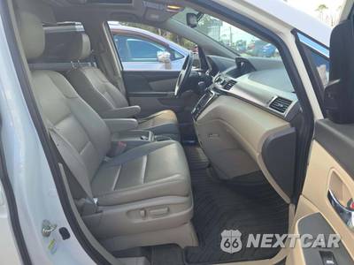 2016 Honda Odyssey Touring Elite 118.1" WB - zdjęcie 19 z 29 - miniatura