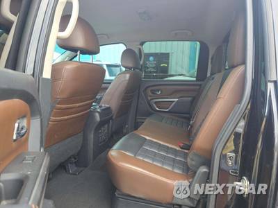 2018 Nissan TITAN Platinum Reserve Crew Cab Short Bed - zdjęcie 13 z 30 - miniatura
