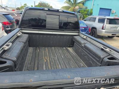 2018 Nissan TITAN Platinum Reserve Crew Cab Short Bed - zdjęcie 14 z 30 - miniatura