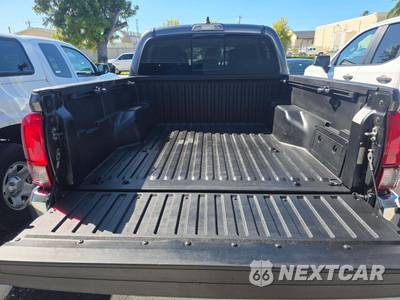2020 Toyota Tacoma SR5 Crew Cab Medium Bed - zdjęcie 14 z 23 - miniatura