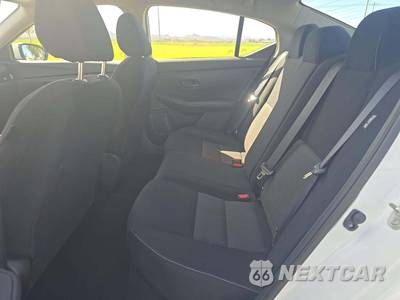 2025 Nissan Sentra SV - zdjęcie 10 z 17 - miniatura