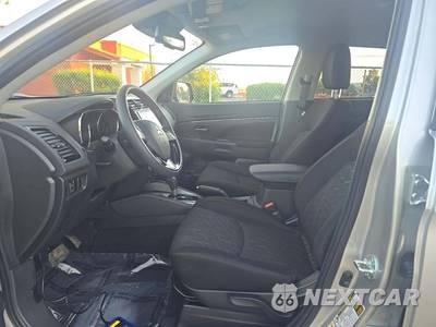 2026 Mitsubishi Outlander Sport 2.0 LE - zdjęcie 6 z 20 - miniatura