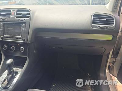 2013 Volkswagen Golf 2.0L TDI - zdjęcie 19 z 20 - miniatura