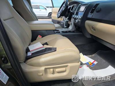 2014 Toyota Sequoia Limited - zdjęcie 18 z 20 - miniatura