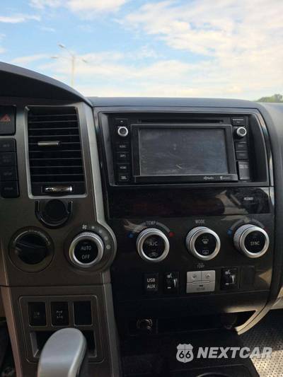 2014 Toyota Sequoia Limited - zdjęcie 10 z 20 - miniatura