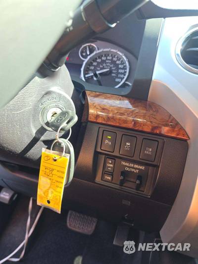 2016 Toyota Tundra 1794 Edition Crew Cab Short Bed - zdjęcie 8 z 27 - miniatura