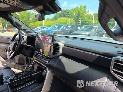 2022 Toyota Tundra Platinum Crew Cab Short Bed - zdjęcie 19 z 29 - miniatura
