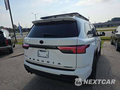 2025 Toyota Sequoia TRD Pro - zdjęcie 3 z 22 - miniatura