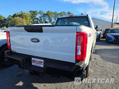2026 Ford Super Duty F-250 XL Crew Cab Medium Bed - zdjęcie 3 z 23 - miniatura