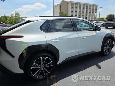 2023 Toyota bZ4X XLE - zdjęcie 4 z 22 - miniatura
