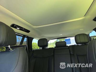 2025 Land Rover Range Rover SE LWB w/7-Passenger Seating - zdjęcie 11 z 21 - miniatura