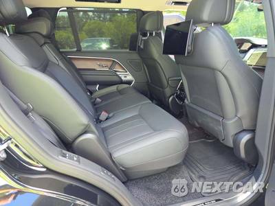 2025 Land Rover Range Rover SE LWB w/7-Passenger Seating - zdjęcie 17 z 21 - miniatura
