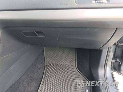 2017 Volkswagen Golf Wolfsburg Hatchback - zdjęcie 19 z 31 - miniatura