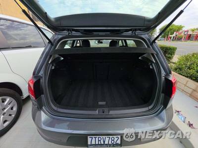 2017 Volkswagen Golf Wolfsburg Hatchback - zdjęcie 14 z 31 - miniatura