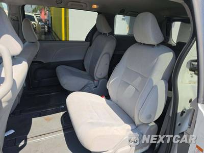 2020 Toyota Sienna L 7-Passenger 119.3" WB - zdjęcie 10 z 33 - miniatura