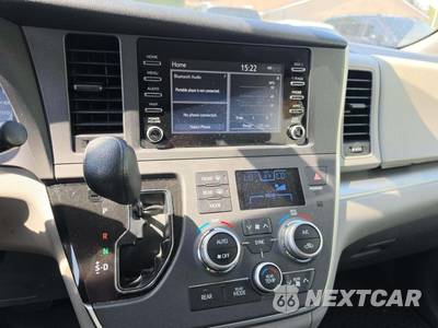 2020 Toyota Sienna L 7-Passenger 119.3" WB - zdjęcie 7 z 33 - miniatura