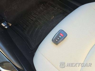 2022 Toyota Corolla Hybrid LE Sedan - zdjęcie 8 z 31 - miniatura