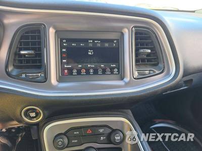 2019 Dodge Challenger SXT - zdjęcie 10 z 26 - miniatura