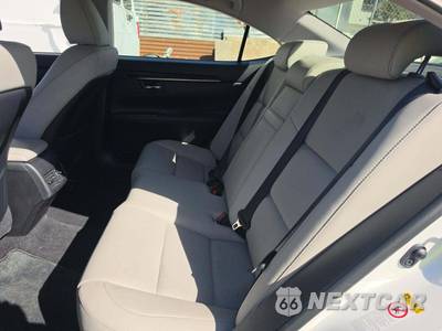 2017 Lexus ES 350 - zdjęcie 13 z 30 - miniatura