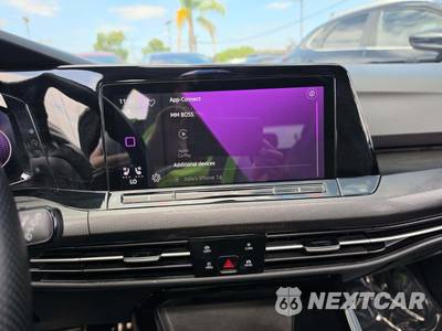 2023 Volkswagen Golf GTI SE Hatchback - zdjęcie 10 z 26 - miniatura