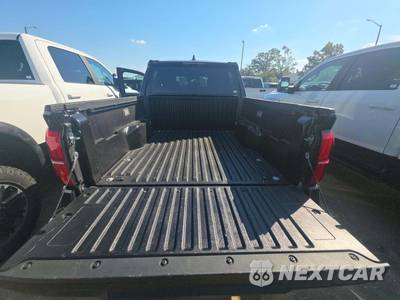 2026 Toyota Tacoma TRD Off-Road Crew Cab Medium Bed - zdjęcie 14 z 25 - miniatura