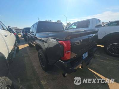 2026 Toyota Tacoma TRD Off-Road Crew Cab Medium Bed - zdjęcie 2 z 25 - miniatura
