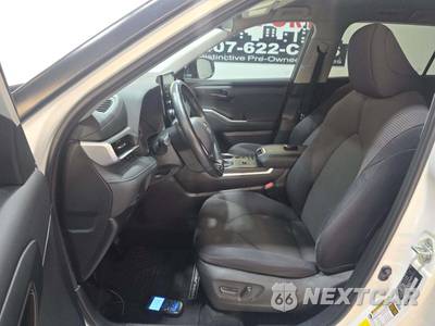 2020 Toyota Highlander LE - zdjęcie 6 z 31 - miniatura