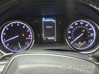 2022 Toyota Camry SE - zdjęcie 9 z 30 - miniatura
