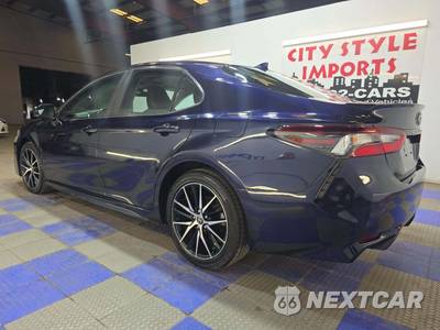 2022 Toyota Camry SE - zdjęcie 2 z 30 - miniatura