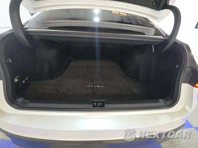 2021 Lexus IS 300 - zdjęcie 14 z 29 - miniatura